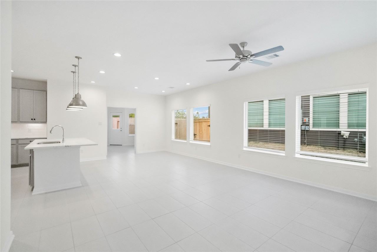 623 Silver Pear Court #623 - Photo 3 of 23