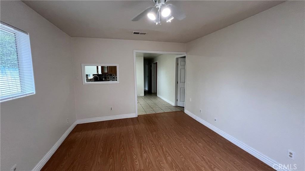 17639 Bobrick Ave #17639 - Photo 4 of 11