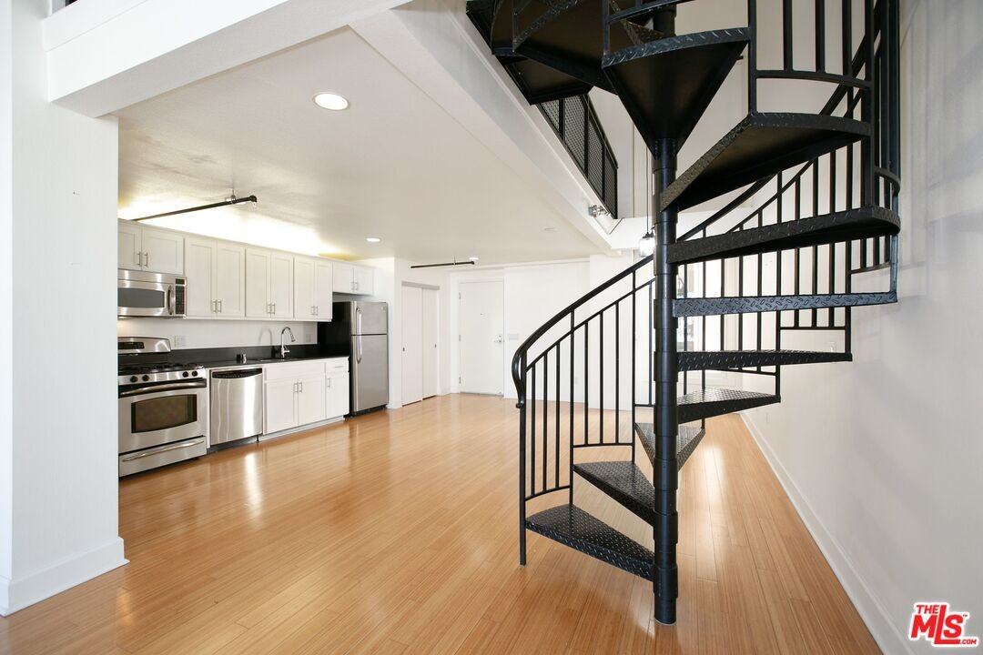 253 South Broadway #253-507 - Photo 2 of 29