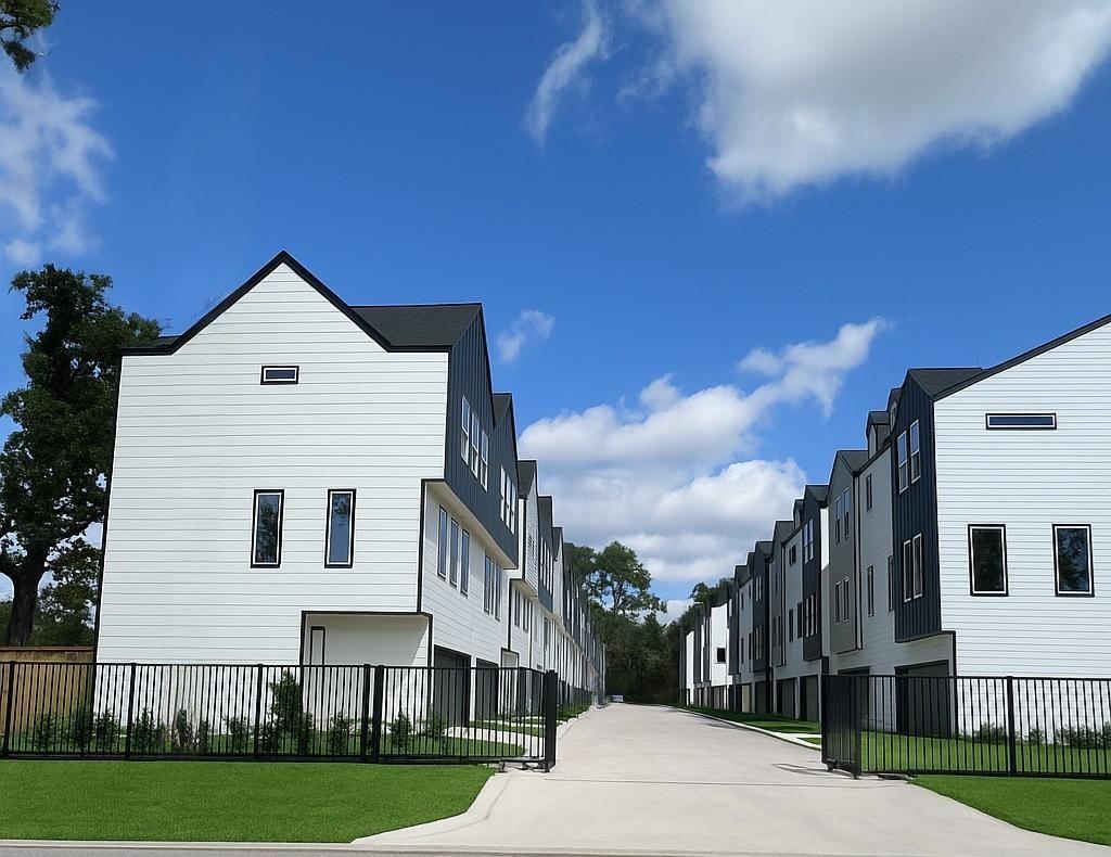 5319 Kindred Garden Ln #5319