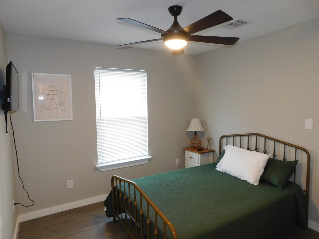 7109 Avenue L #7109A - Photo 4 of 14