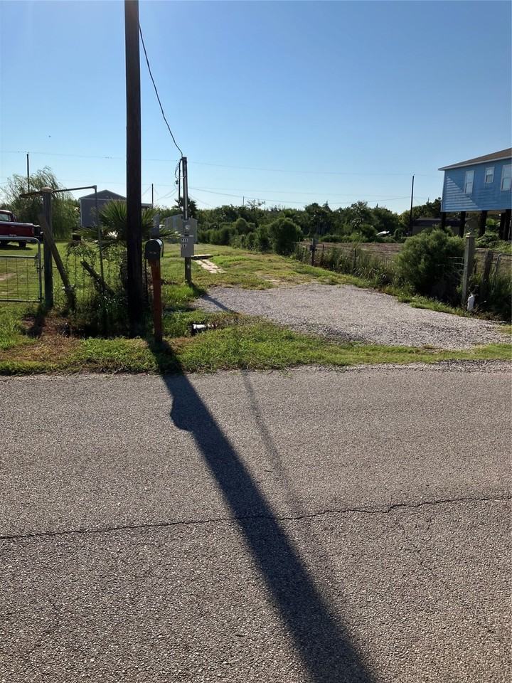 731 18th Street #731 - Photo 4 of 4