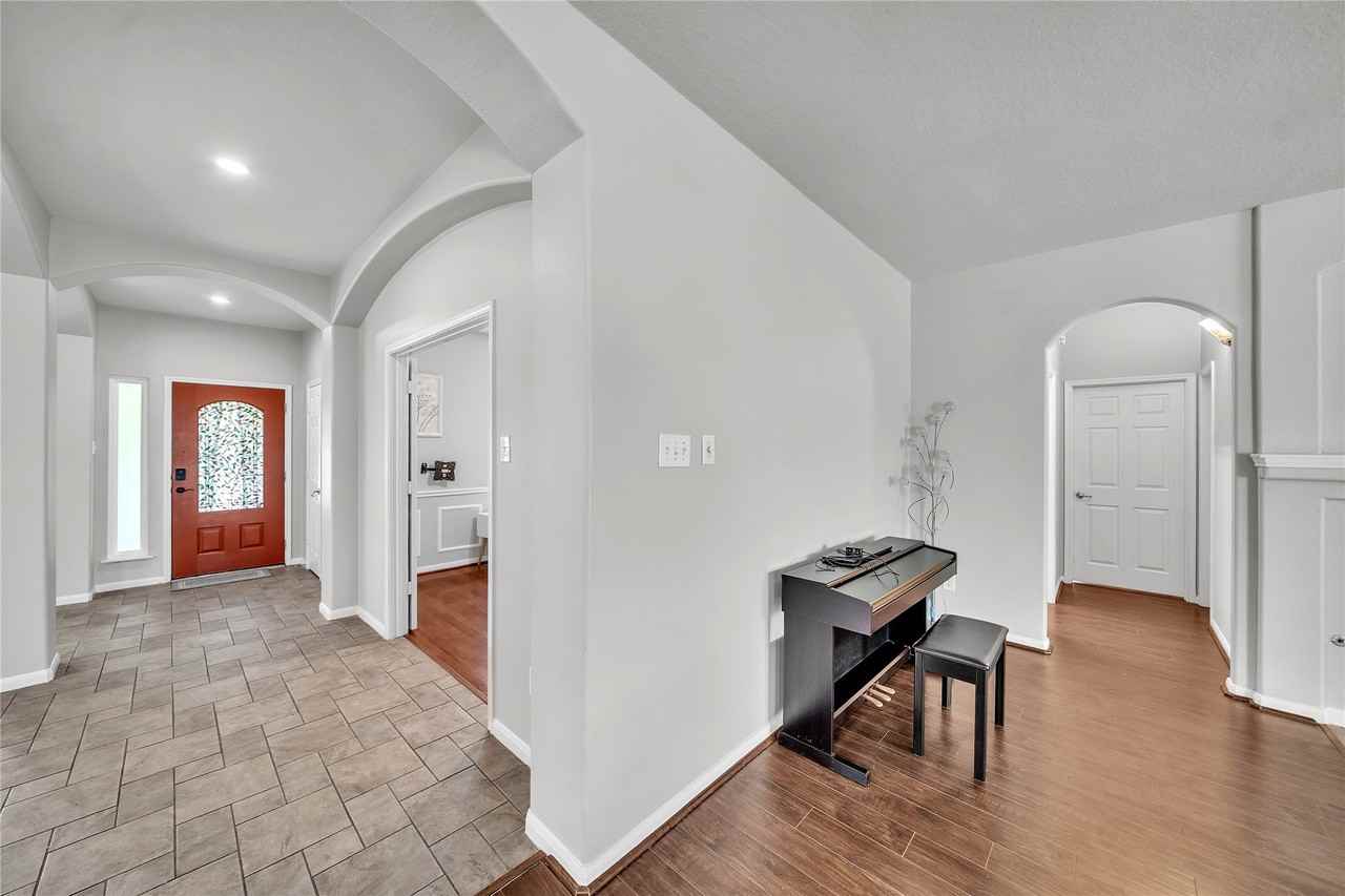 26702 Hawkstone Court #26702 - Photo 5 of 33