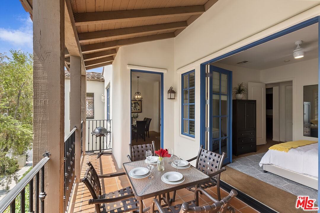 48613 Classic Drive #48613 - Photo 3 of 37