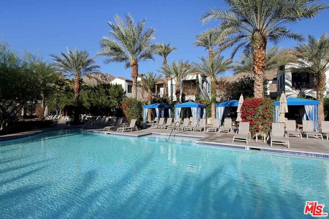 48613 Classic Drive #48613 - Photo 4 of 37