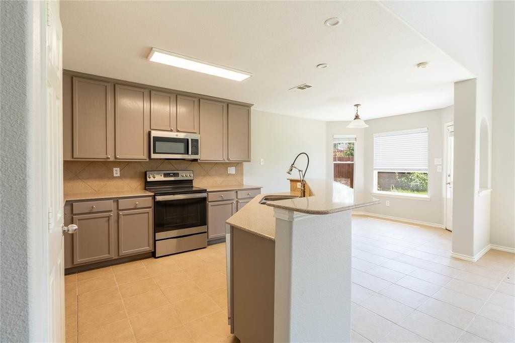 2012 Meadow View Drive #2012