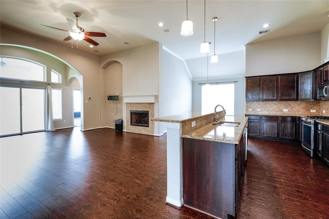 6011 Watford Bnd #6011 - Photo 4 of 23