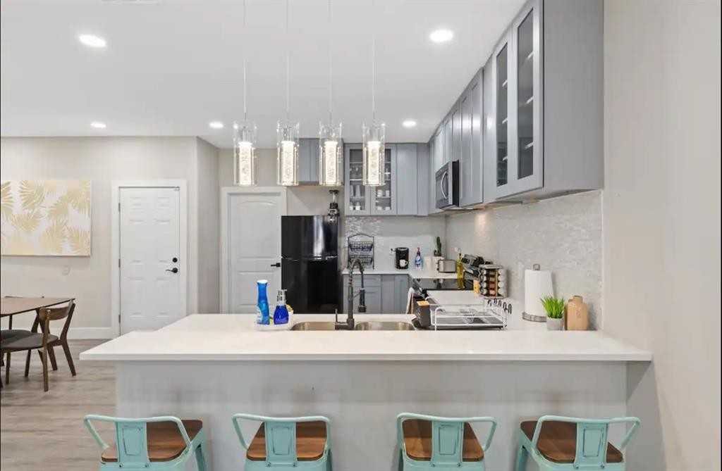 2021 Leath Street #2021 - Photo 3 of 14