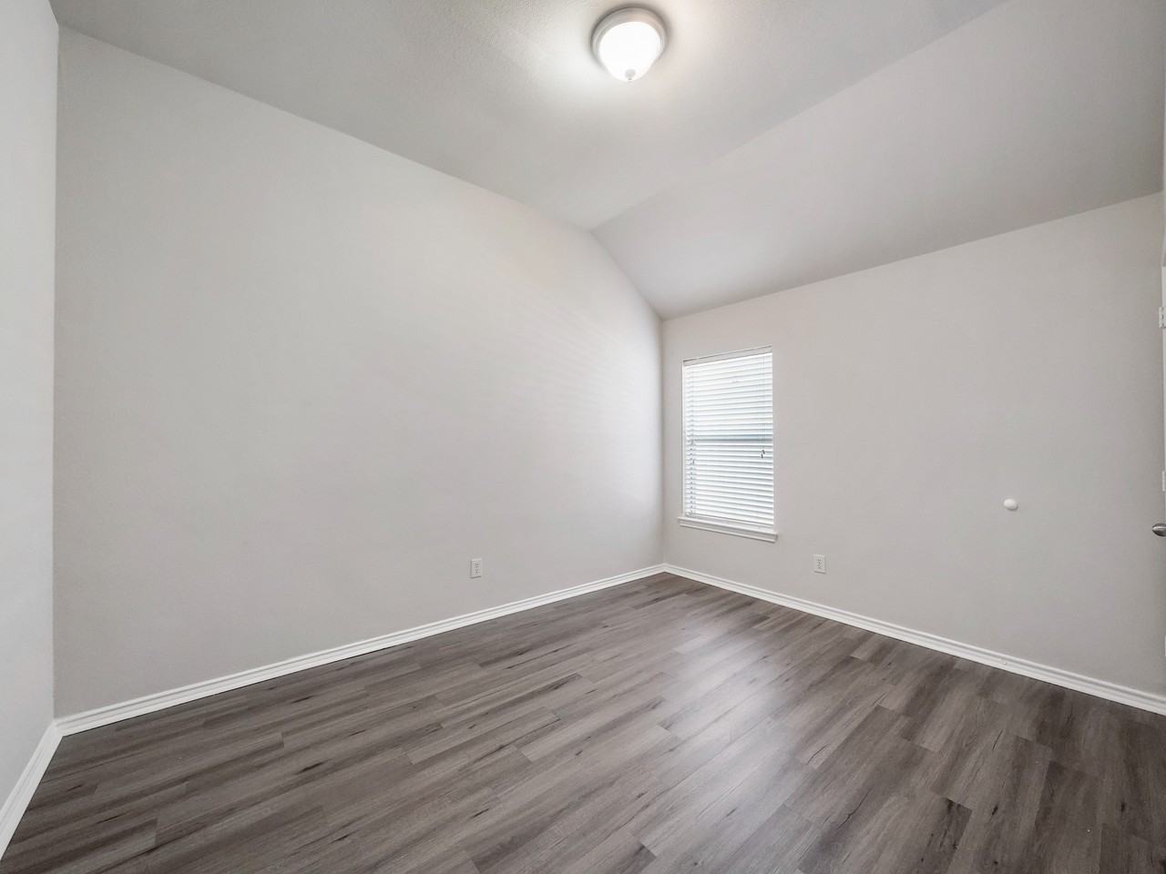 20110 Emerald Cliff Lane #20110 - Photo 7 of 20