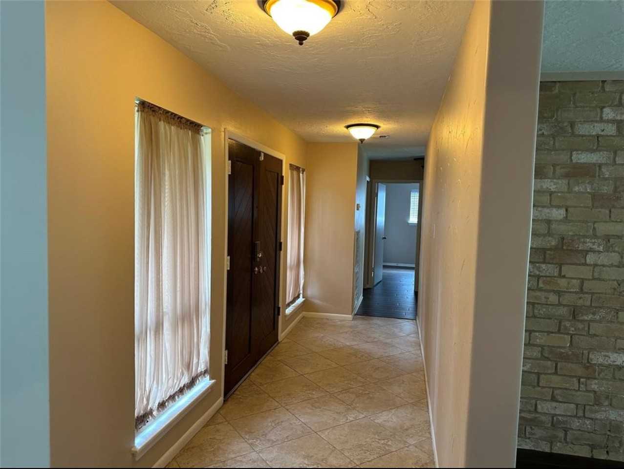 17406 Spicewood Springs Ln #17406 - Photo 3 of 38