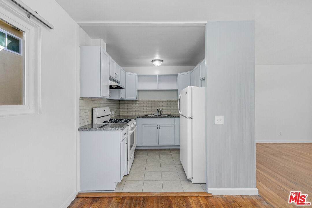 1210 North New Hampshire Avenue #1210 - Photo 6 of 16