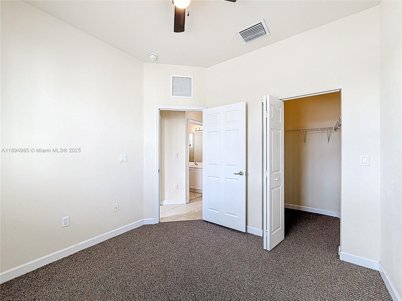 2935 Southeast 1st Drive #2935-21 - Photo 6 of 34