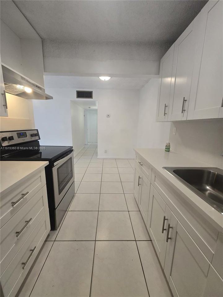 1400 North 17th Avenue