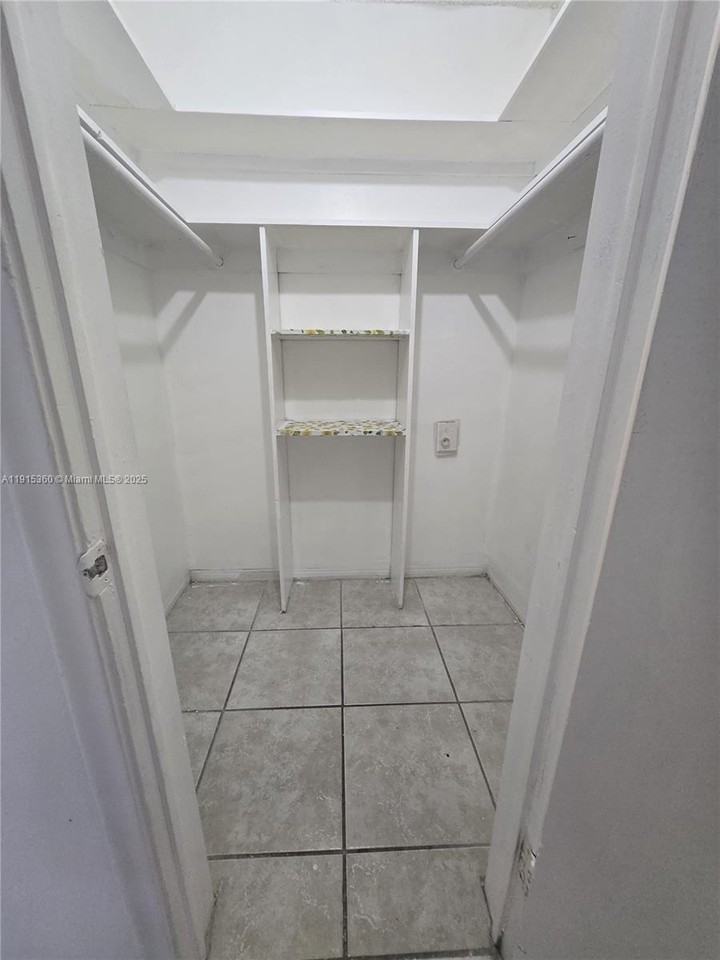 1400 North 17th Avenue #1400-1 - Photo 3 of 15