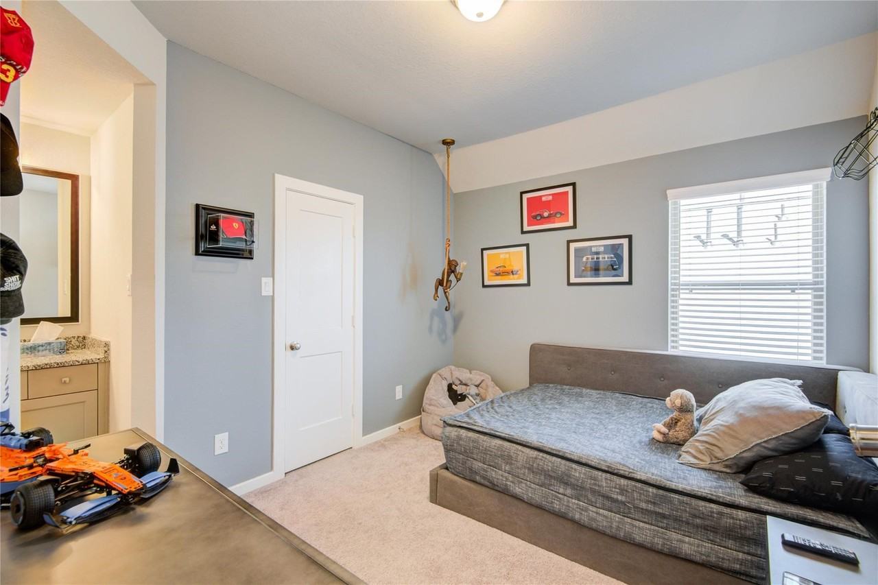 7314 Kingbird Cove Ct #7314 - Photo 3 of 34