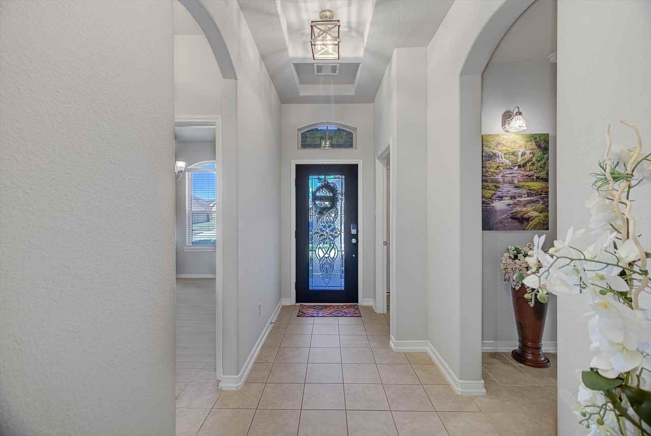 16514 Twinwalker Dr #16514 - Photo 4 of 35