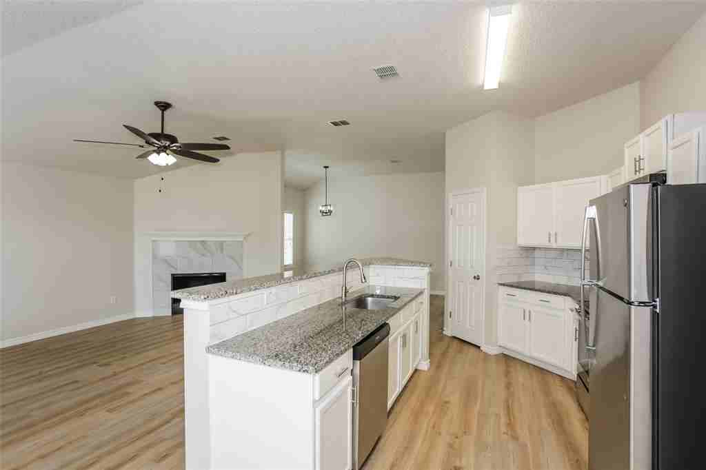 1019 Chelsea Lane #1019 - Photo 4 of 16