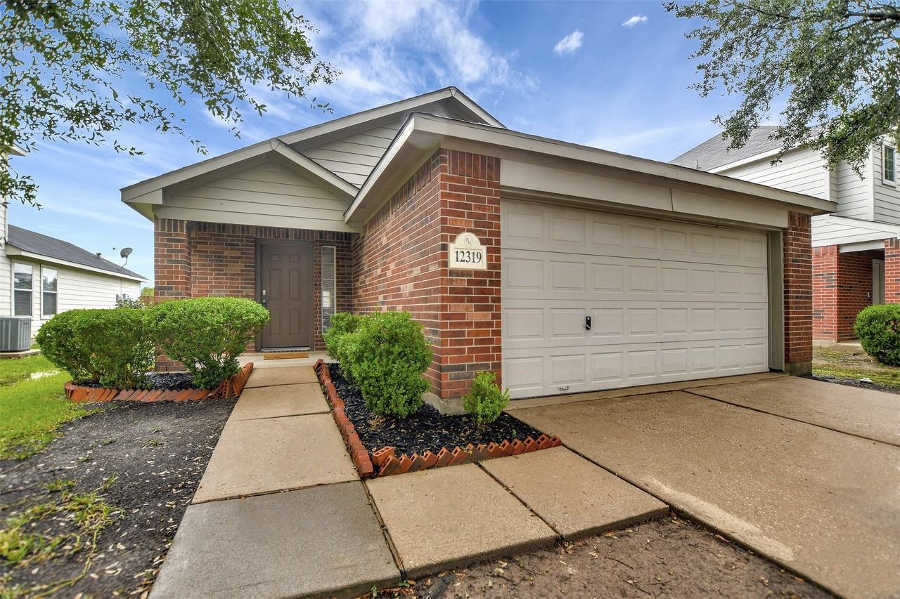 12319 Chute Forest Court #12319 - Photo 6 of 34