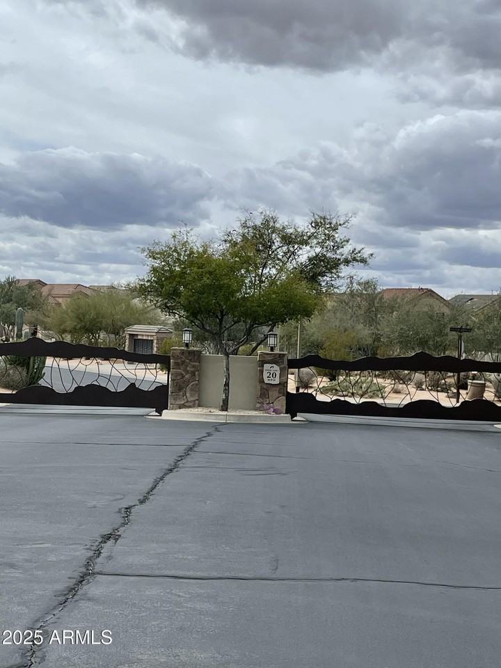 4314 E Smokehouse Trl #4314 - Photo 6 of 21