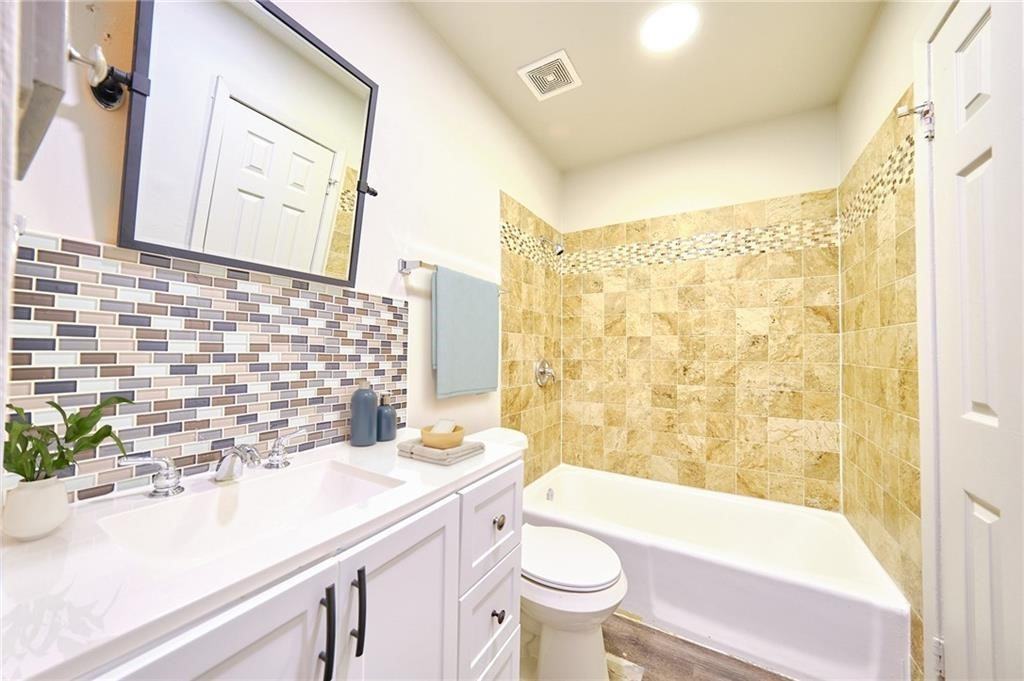 8602 Fireside Dr #8602A - Photo 7 of 10