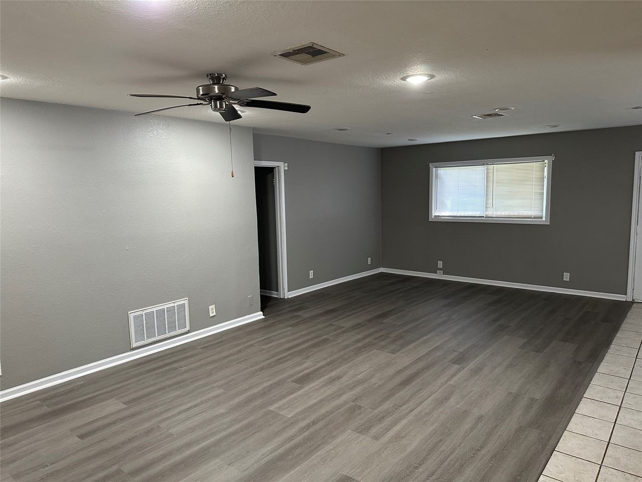 1905 19th Avenue North #1905 - Photo 3 of 13