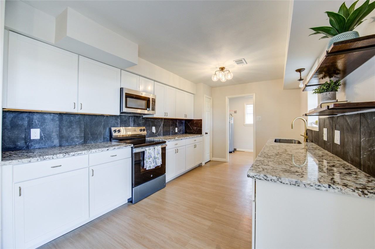 1120 Mahlman Street #1120 - Photo 3 of 20