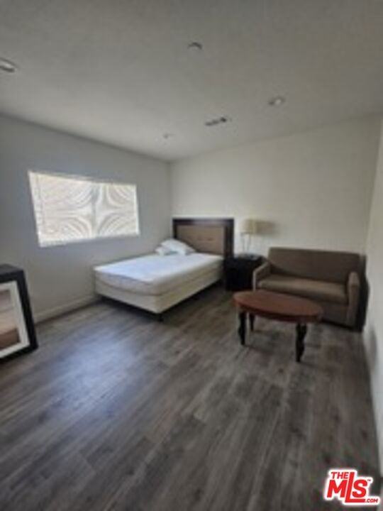 868 N Edgemont St #868 - Photo 7 of 15