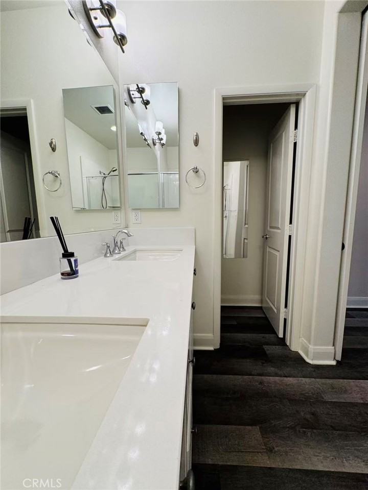 7374 Luminaire Pl #7374 - Photo 6 of 20