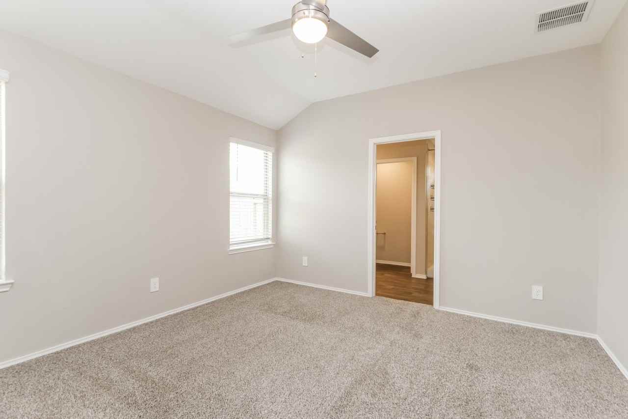 9913 Glenbrook Ln #9913 - Photo 6 of 15