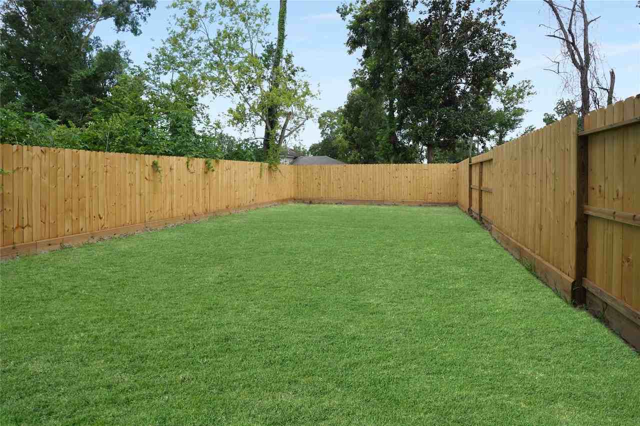 7914 Laura Koppe Rd #7914B - Photo 4 of 14