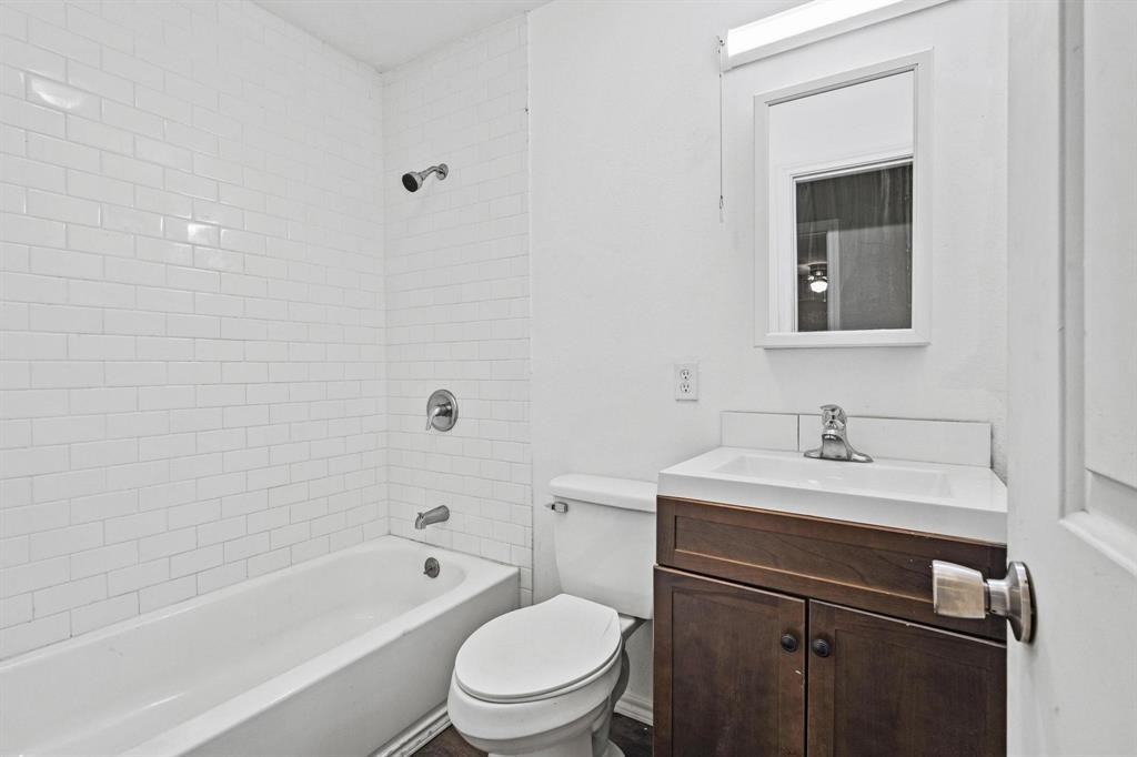 701 West Hull Street #701-1012 - Photo 2 of 20