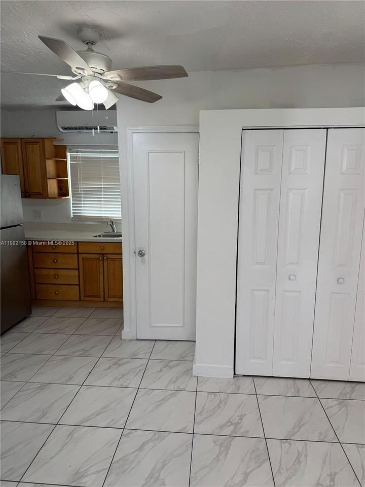 28835 Southwest 162nd Avenue #28835-2 - Photo 2 of 8