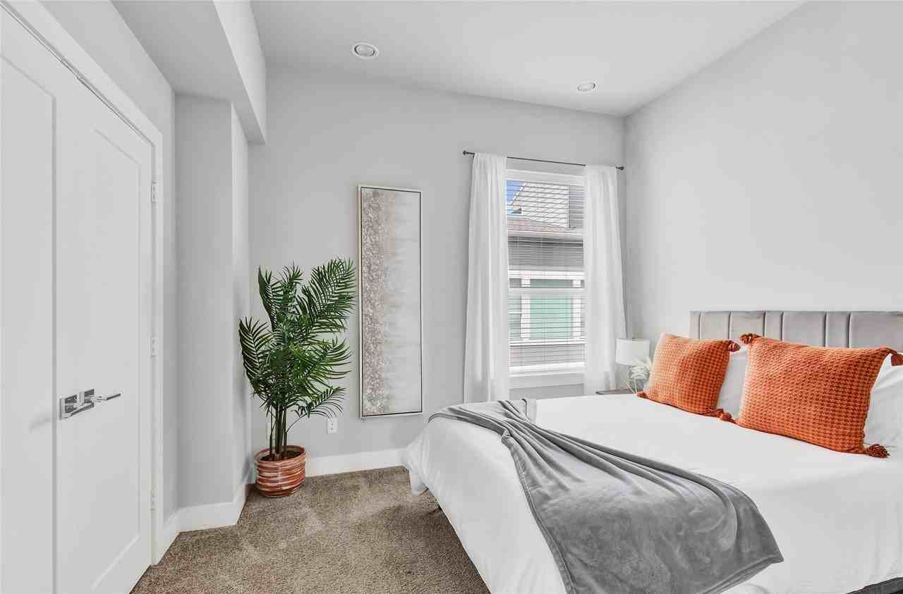 1310 Roberts St #1310 - Photo 3 of 30