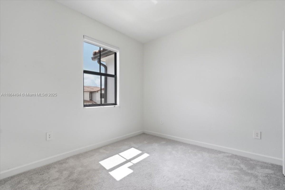 11779 Sw 247th Ter - Photo 4 of 30