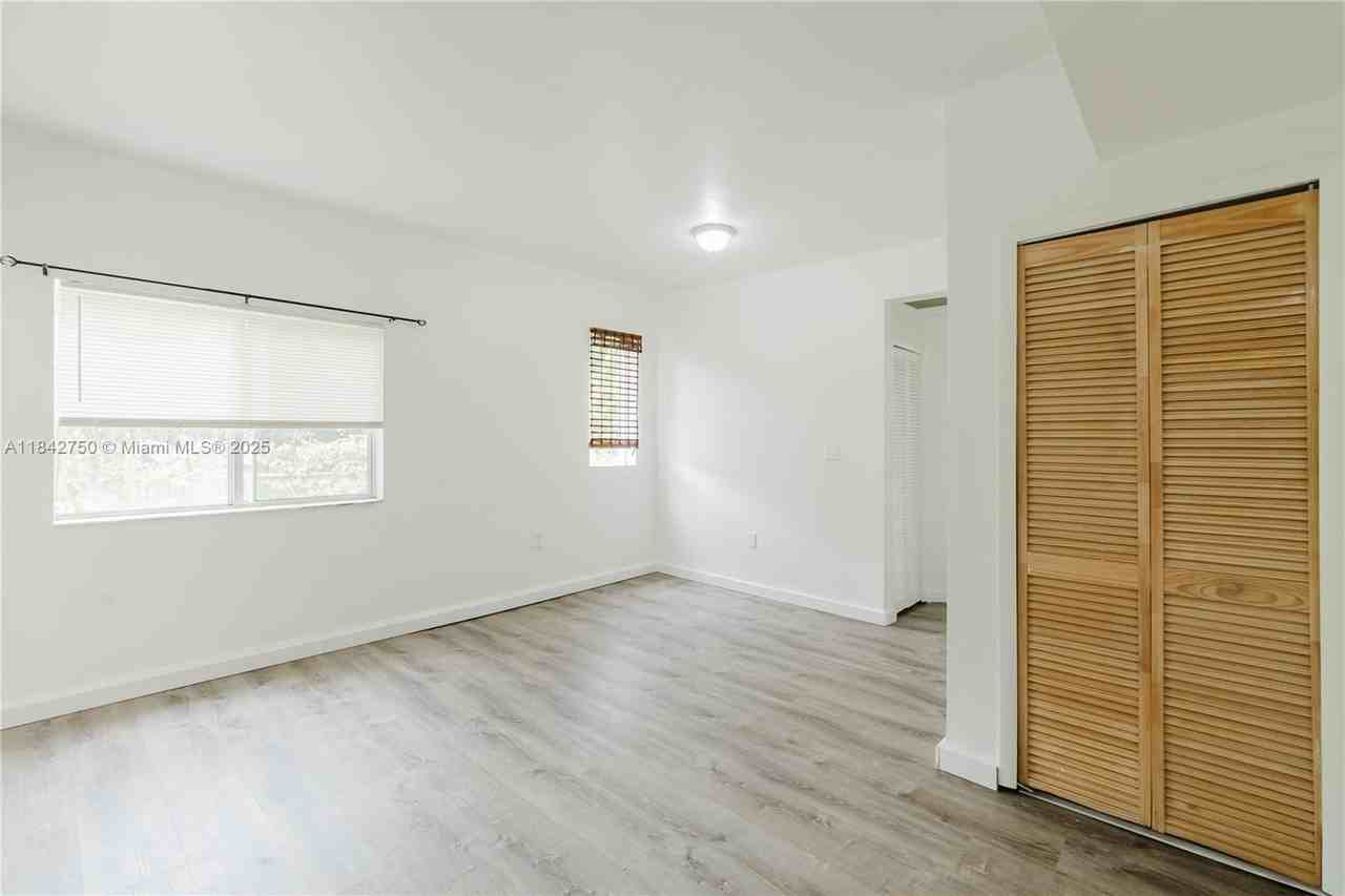 109 Nw 6th Ave #109-6 - Photo 3 of 43