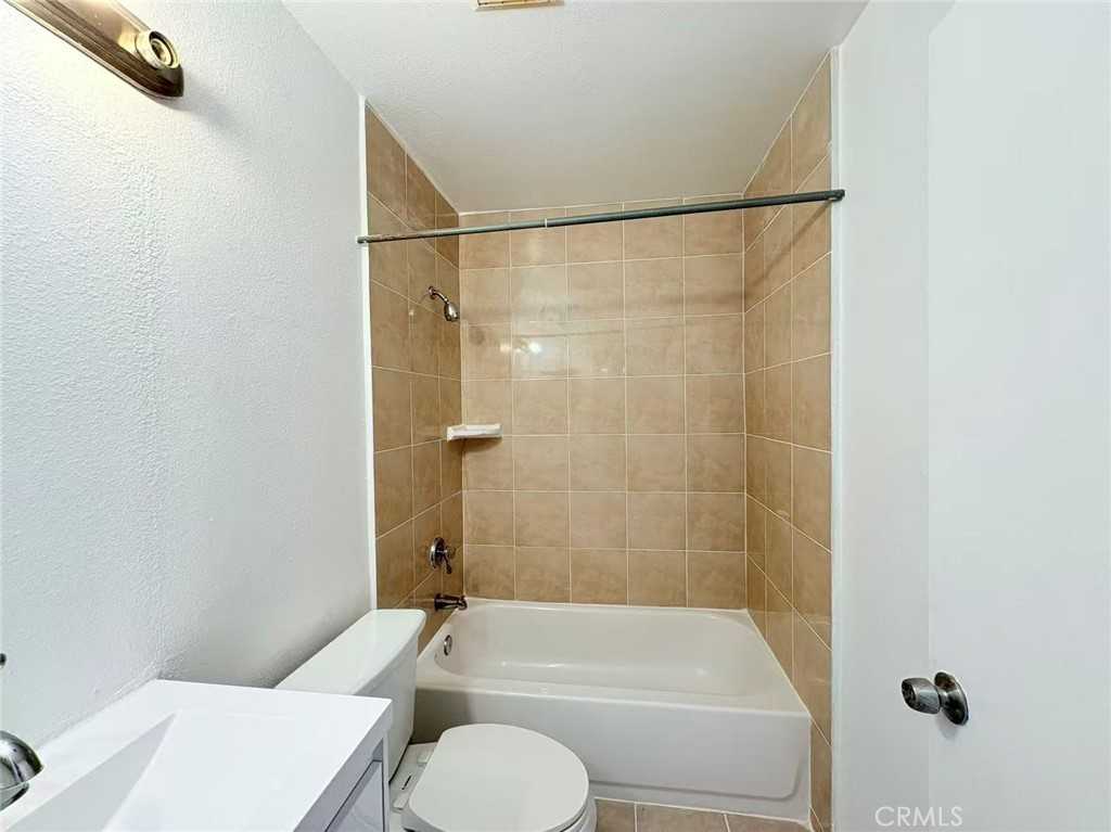 322 W Avenue 38 #322G - Photo 7 of 12