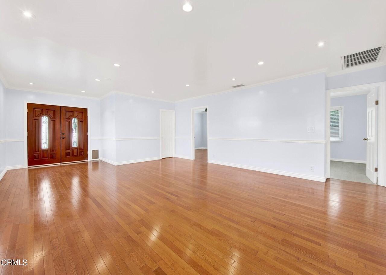 3330 Thorpe Ave #3330 - Photo 5 of 24