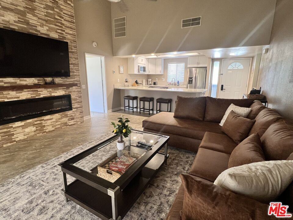 40981 Preston Trl #40981 - Photo 2 of 20