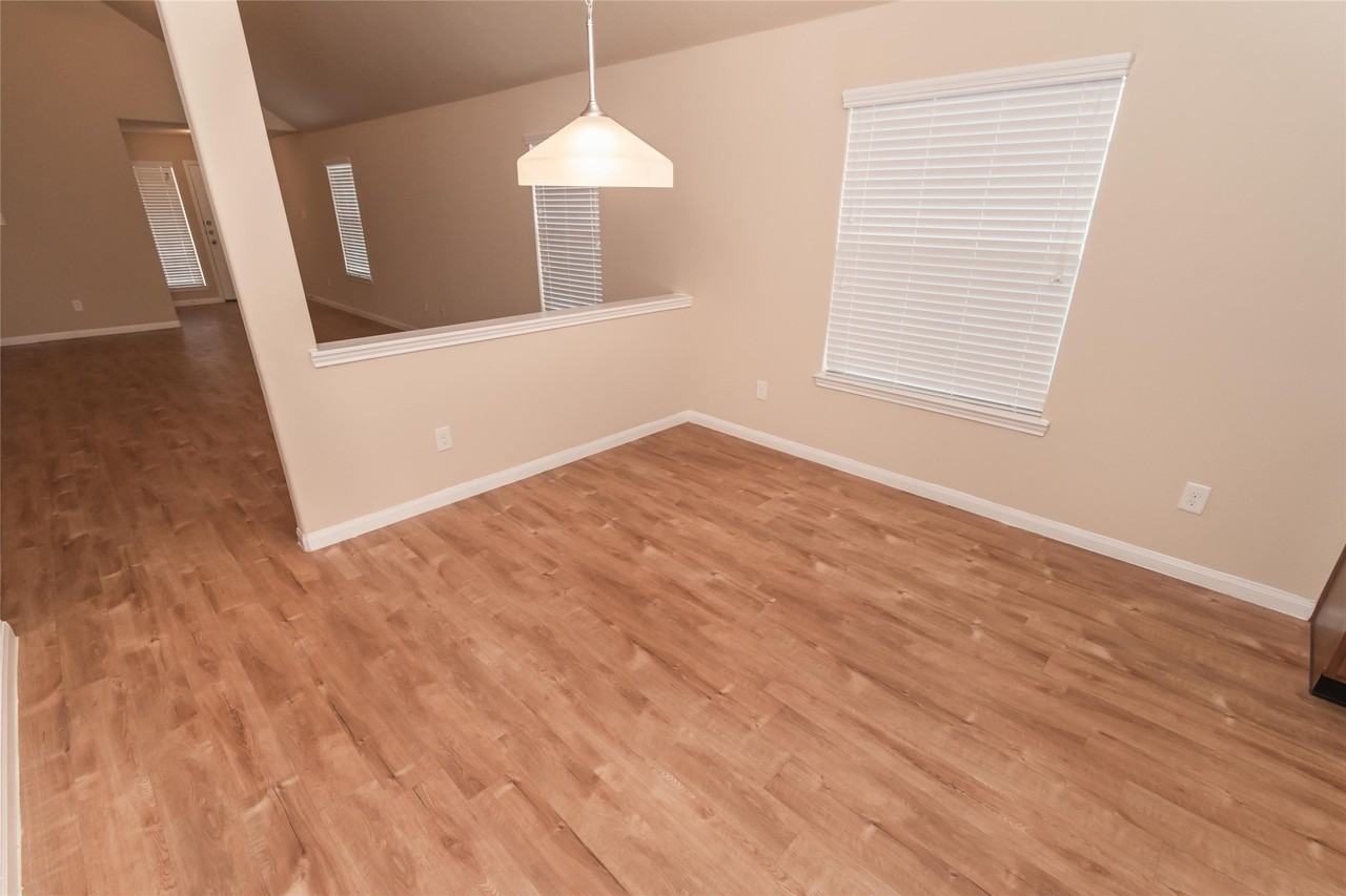 2454 Peterborough Way #2454 - Photo 3 of 10