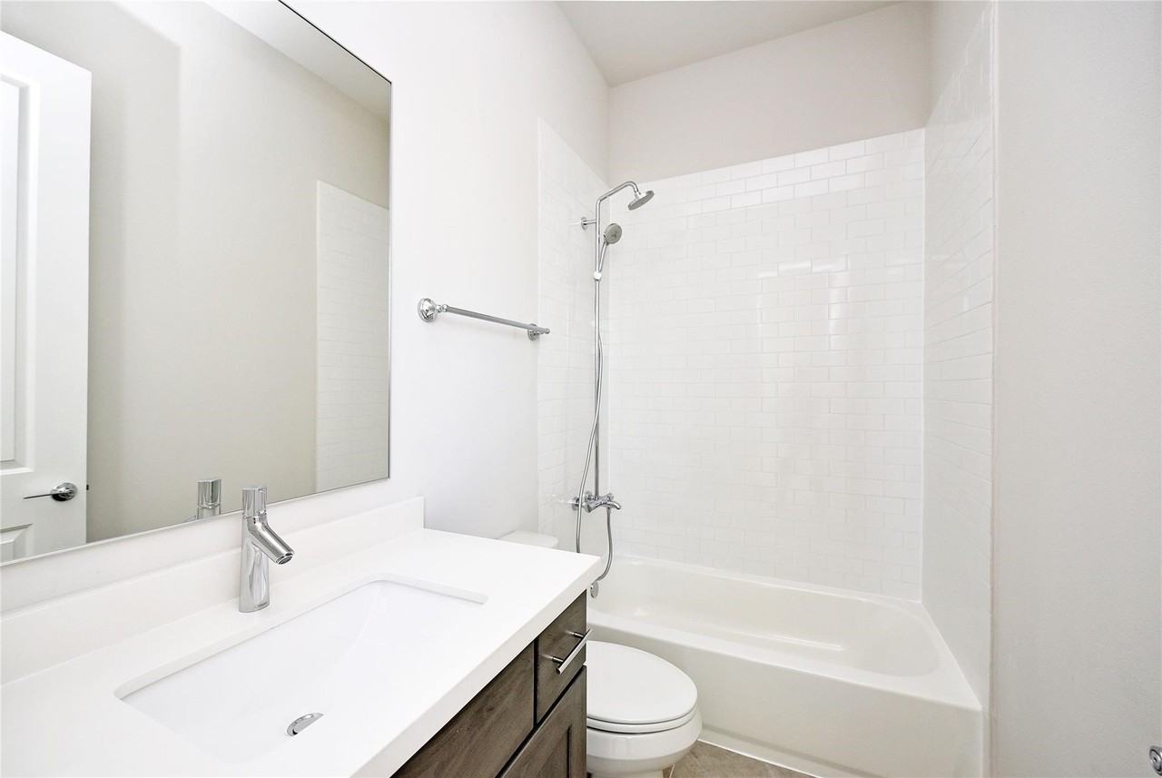 706 Cage St #706 - Photo 4 of 19