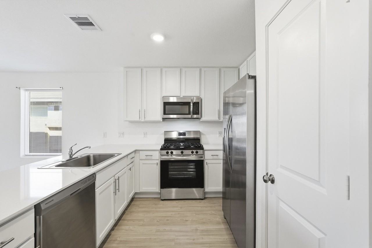 6639 Orange Daylily Ln #6639 - Photo 3 of 27