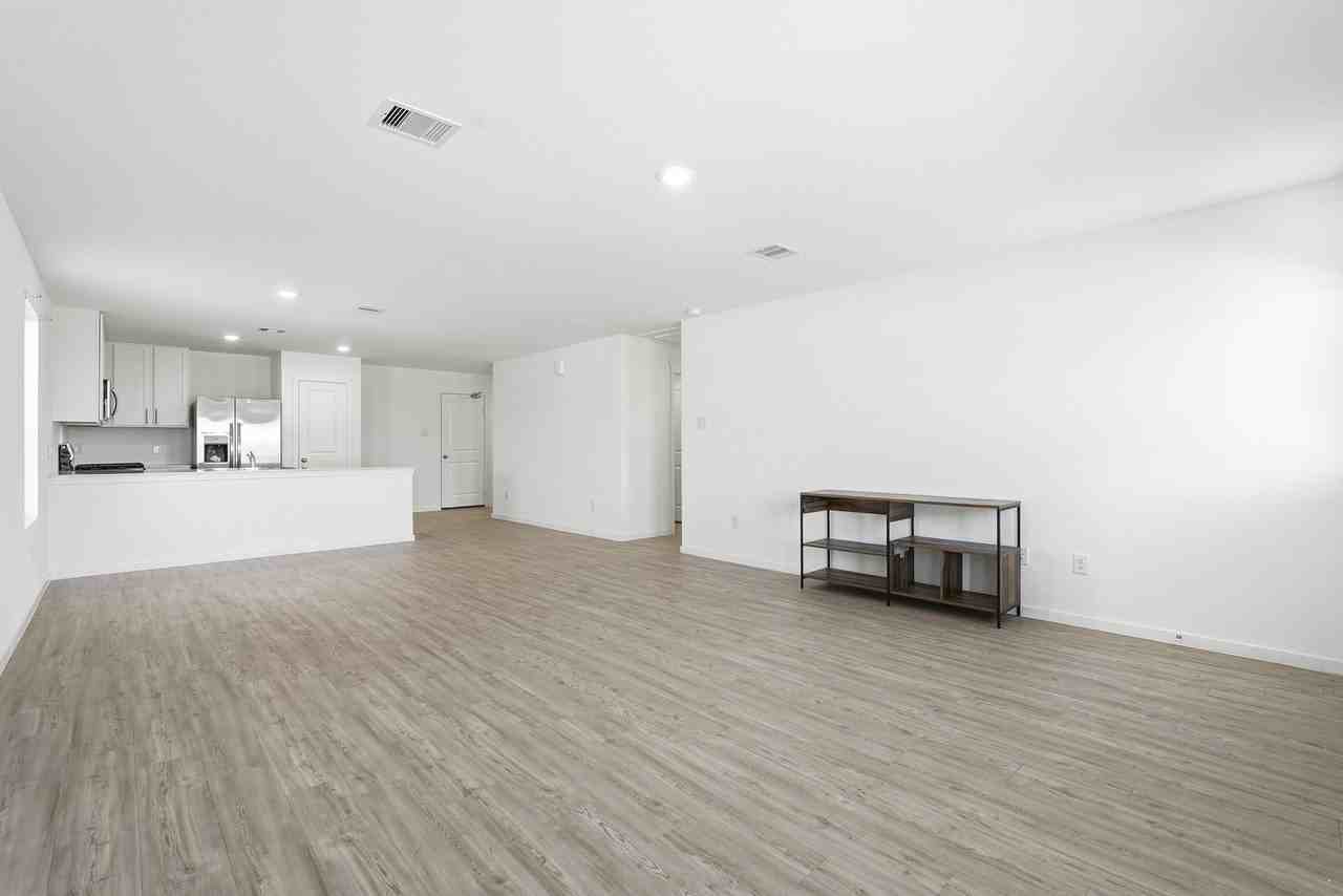 6639 Orange Daylily Ln #6639 - Photo 4 of 27