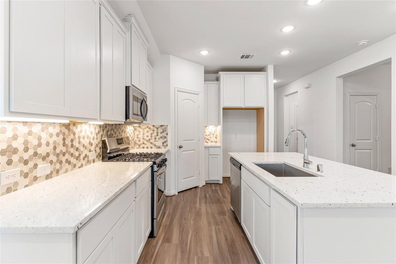 542 Long Beach Bay Drive #542 - Photo 2 of 34