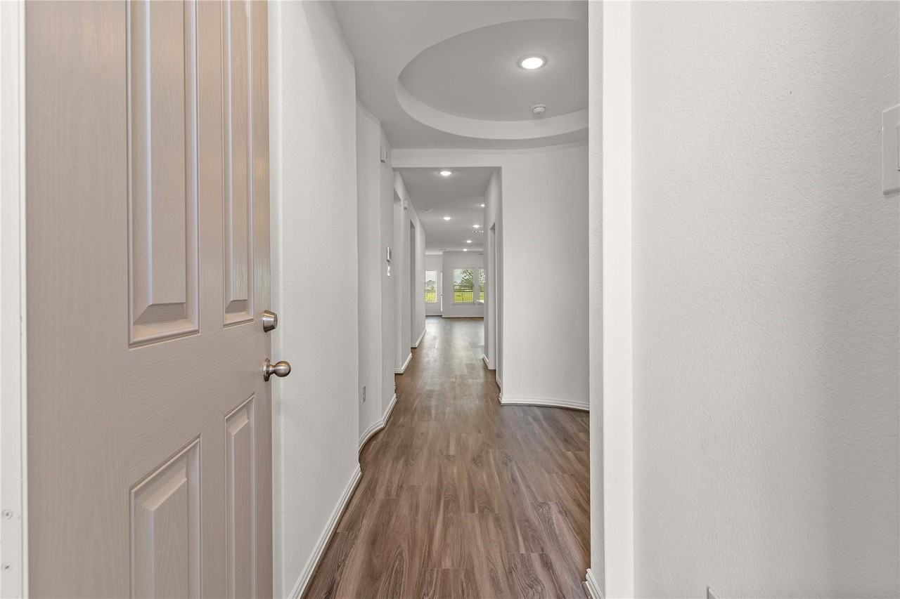 542 Long Beach Bay Drive #542 - Photo 3 of 34