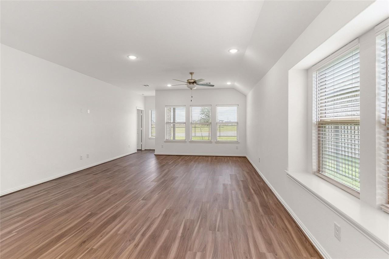 542 Long Beach Bay Drive #542 - Photo 7 of 34