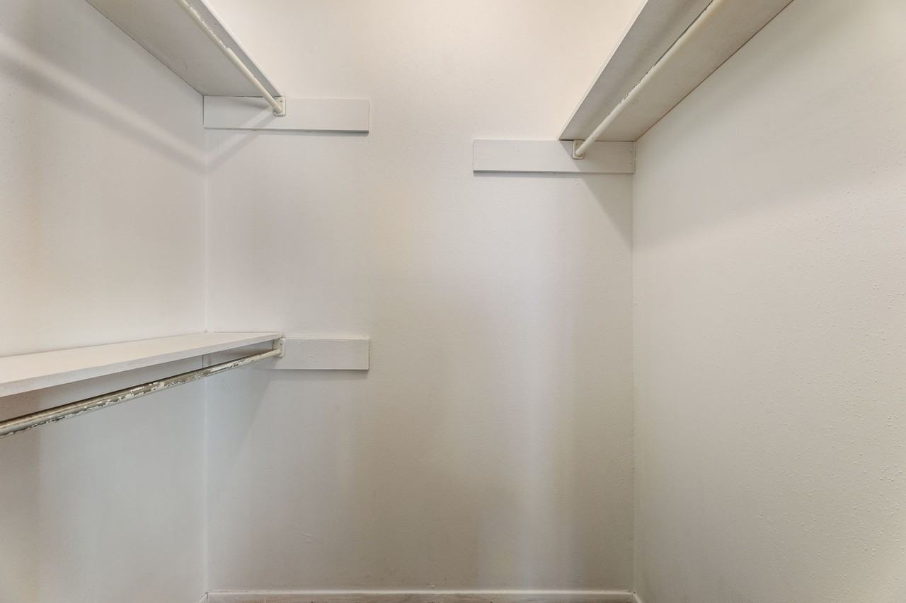 15235 Heron Park Dr #15235 - Photo 6 of 34