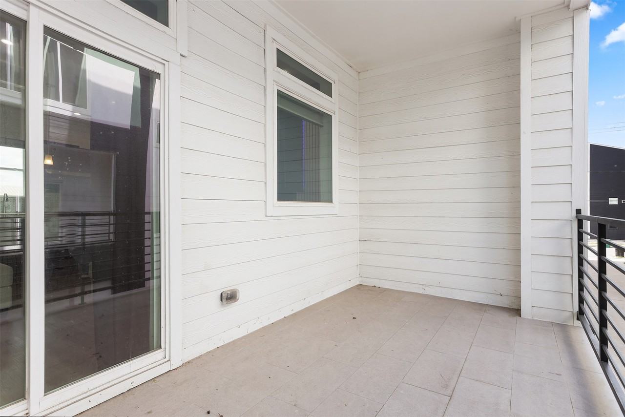 500 Schweikhardt St #500A - Photo 7 of 32