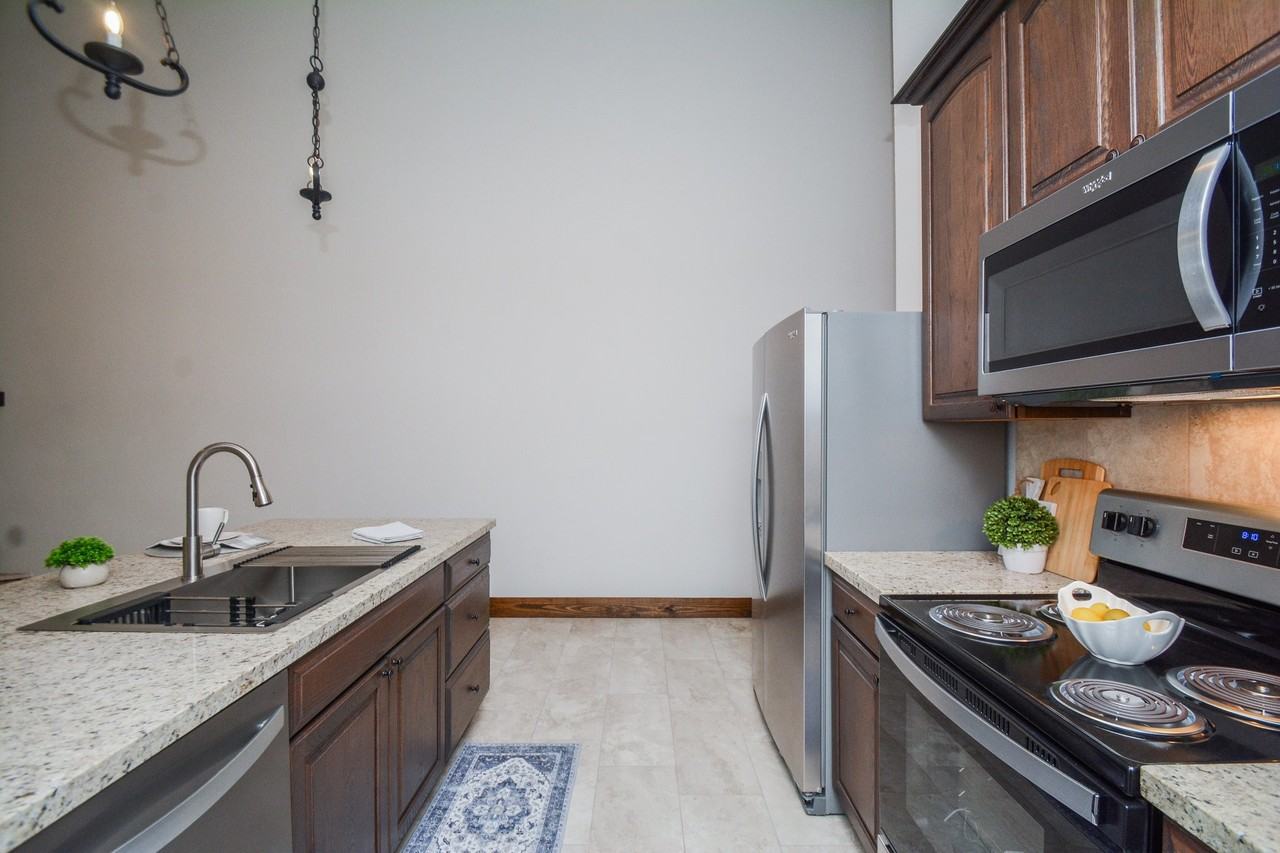 29525B Turnbury Village Dr #29525 - Photo 2 of 32