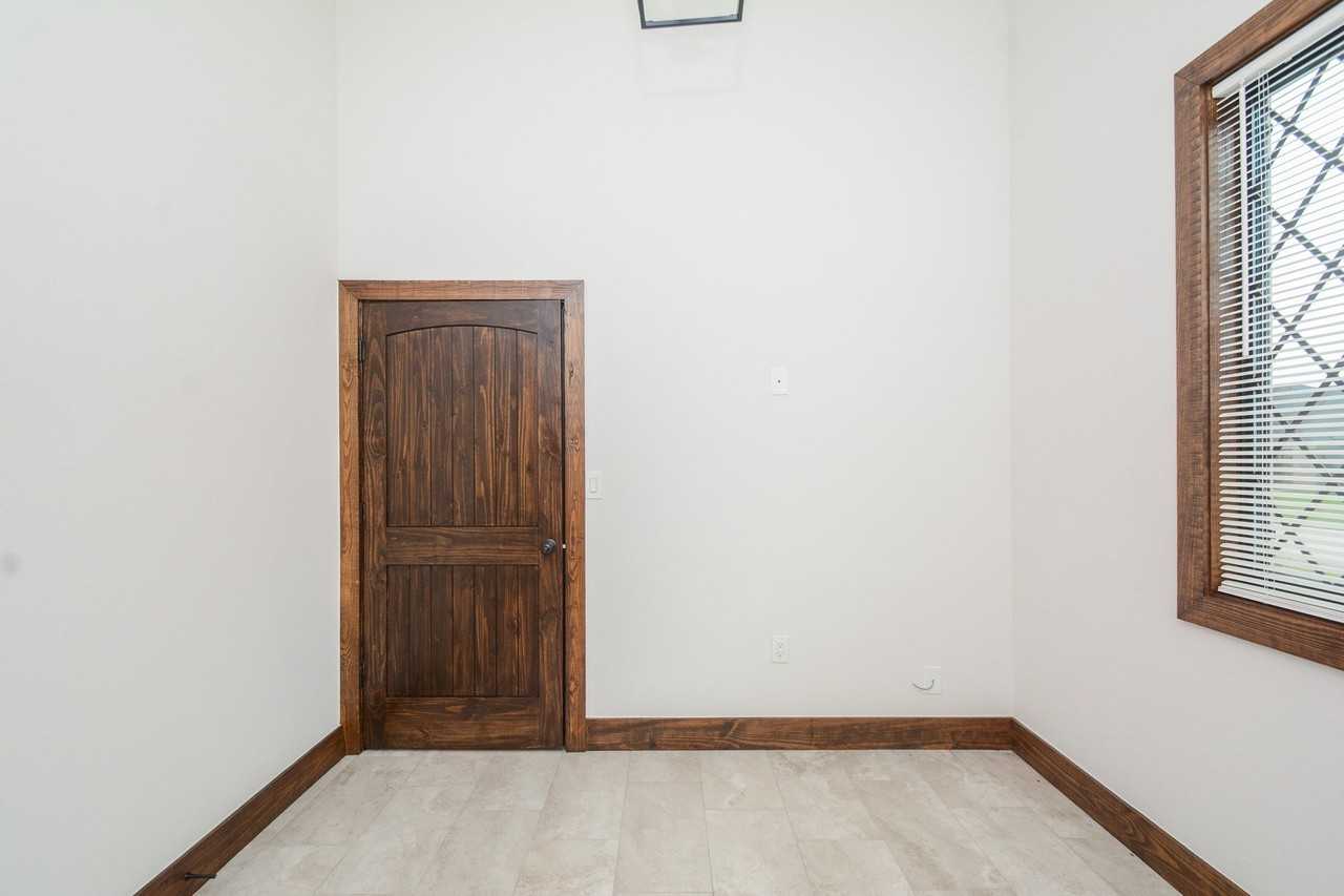 29525B Turnbury Village Dr #29525 - Photo 4 of 32