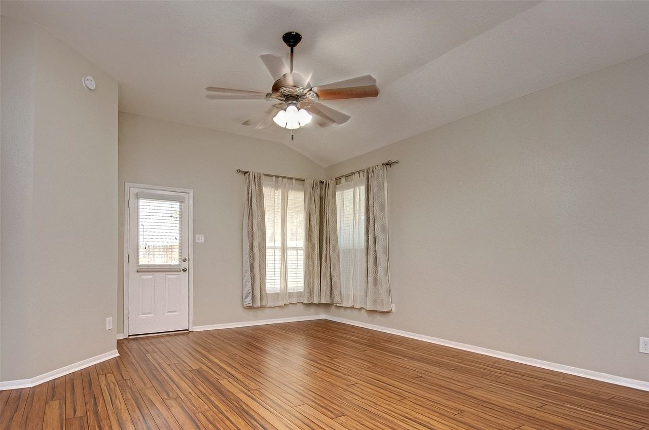 26439 Richwood Oaks Dr #26439 - Photo 3 of 31